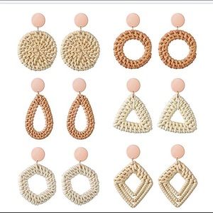 One set-6 pairs of earrings lightweight